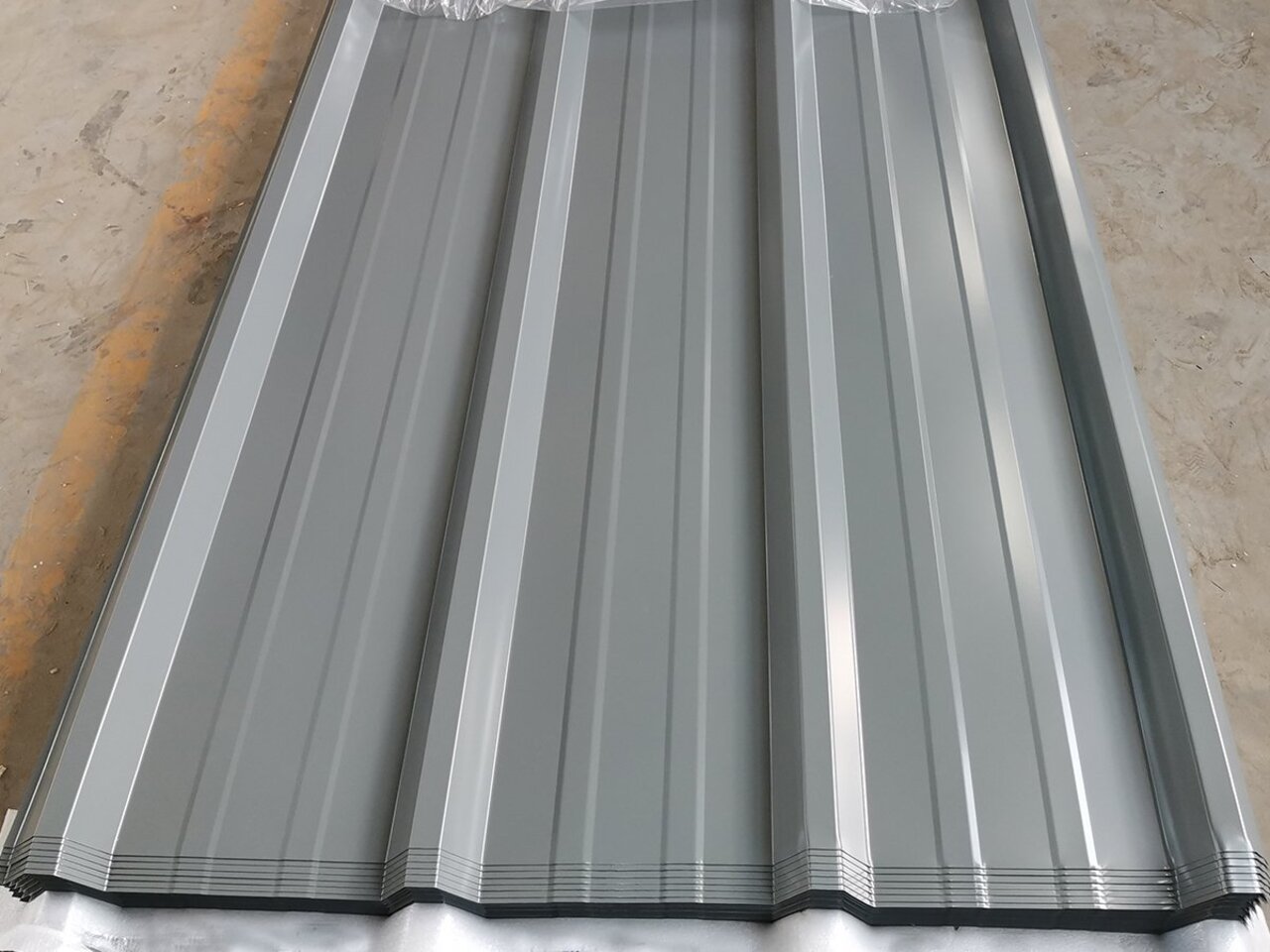 <b>YX40-320-960型彩钢板</b>