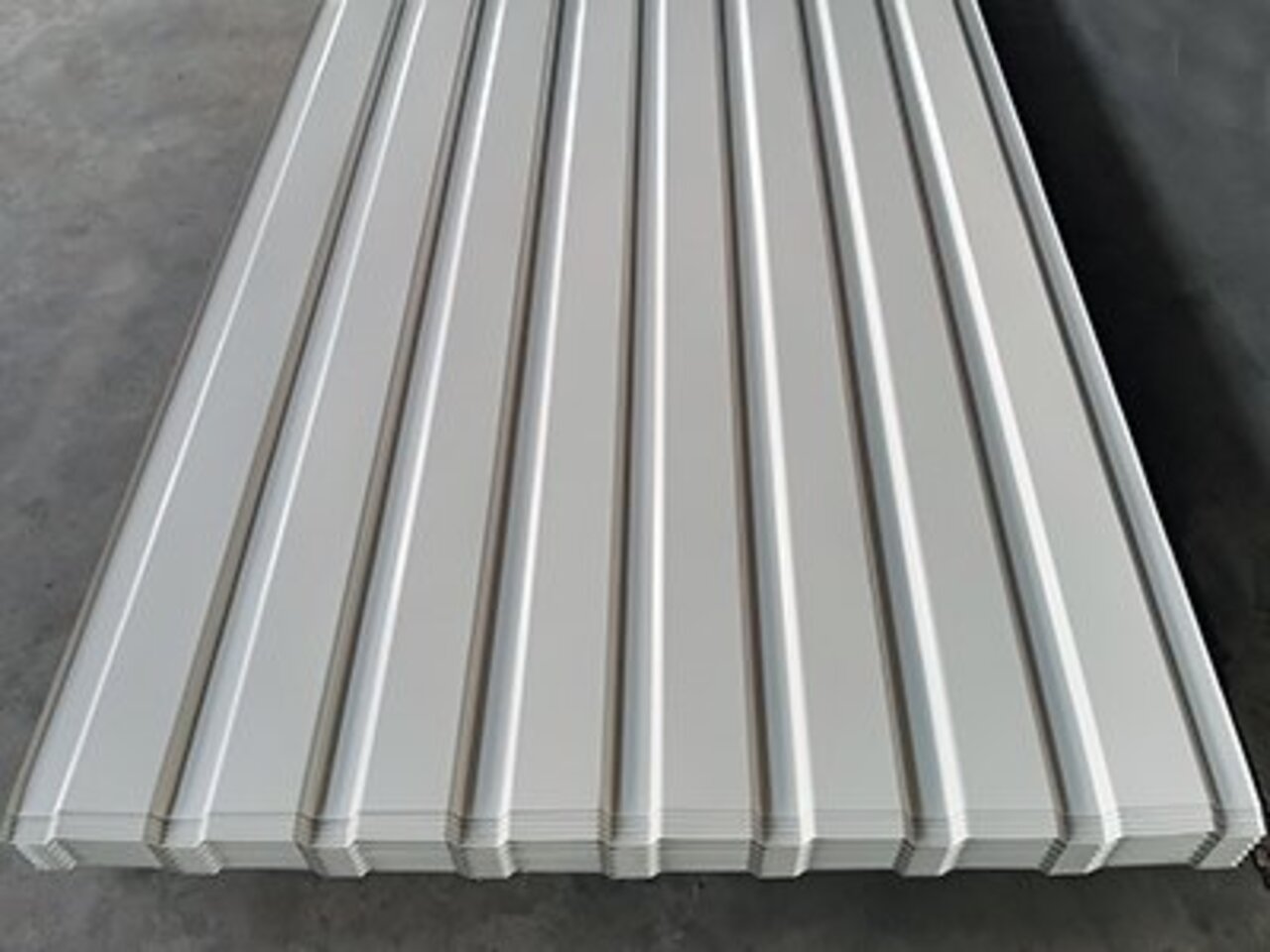 <b>YX12-110-880型彩钢瓦</b>