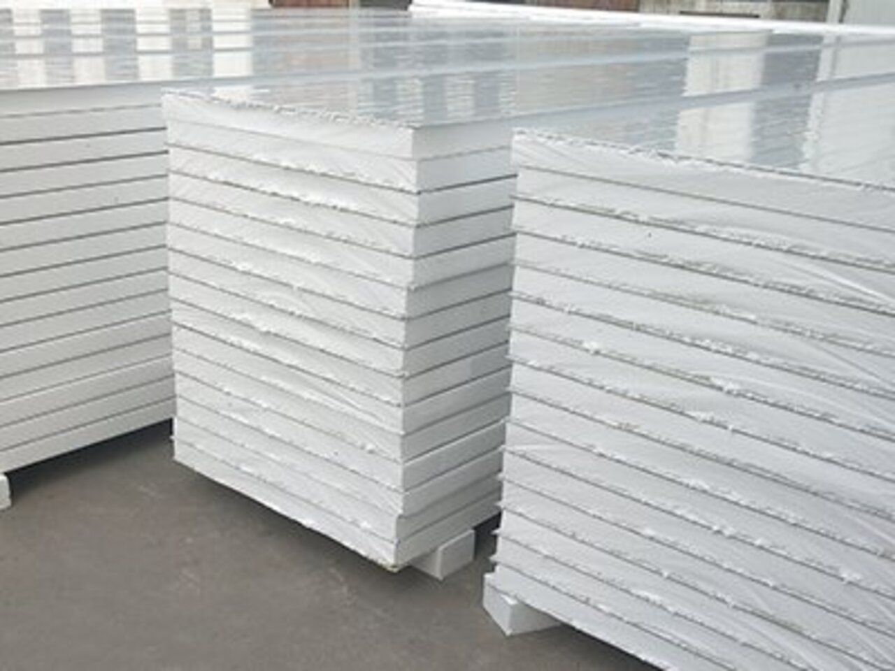 彩钢泡沫夹芯板