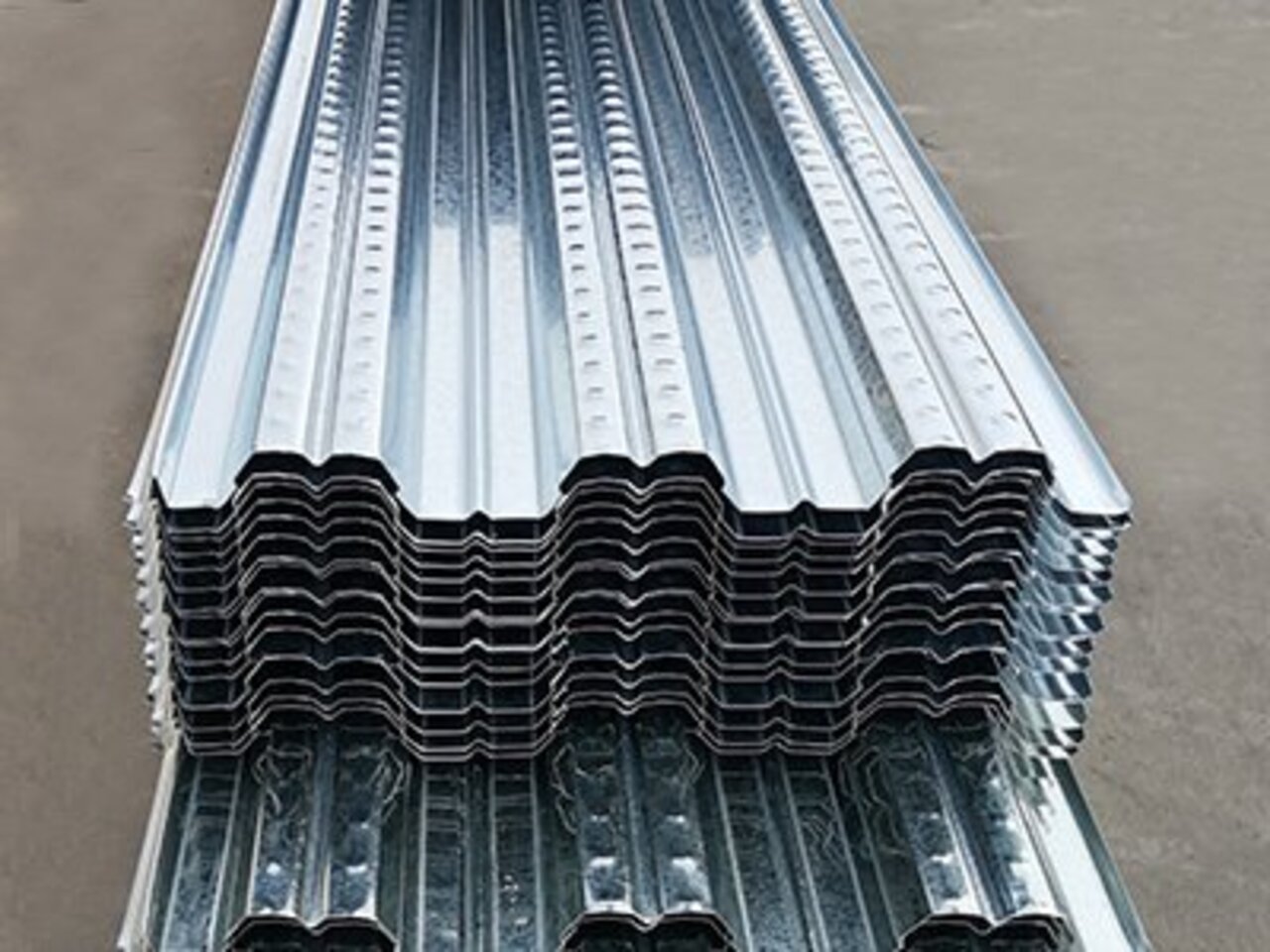 <b>YX51-240-720开口型楼承板</b>