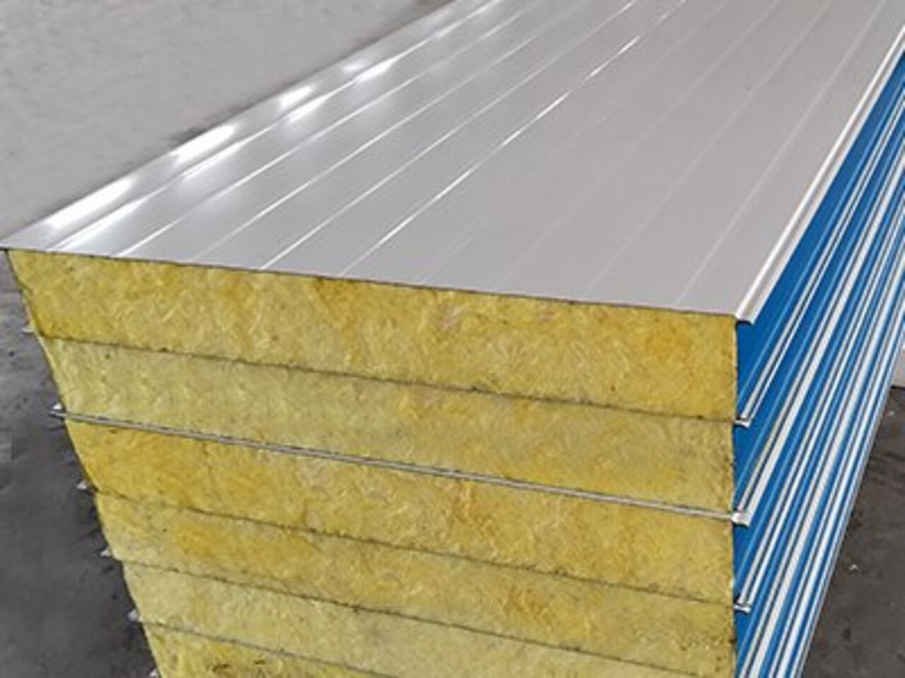 彩钢玻璃丝棉夹芯板（墙面板）