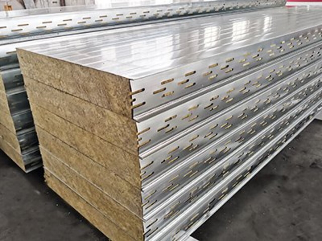 <b>岩棉烘道板</b>