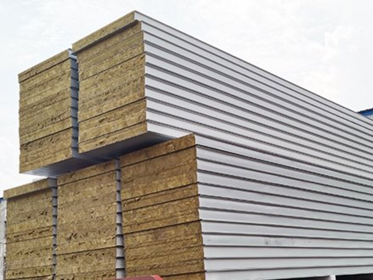 双面彩钢岩棉夹芯板