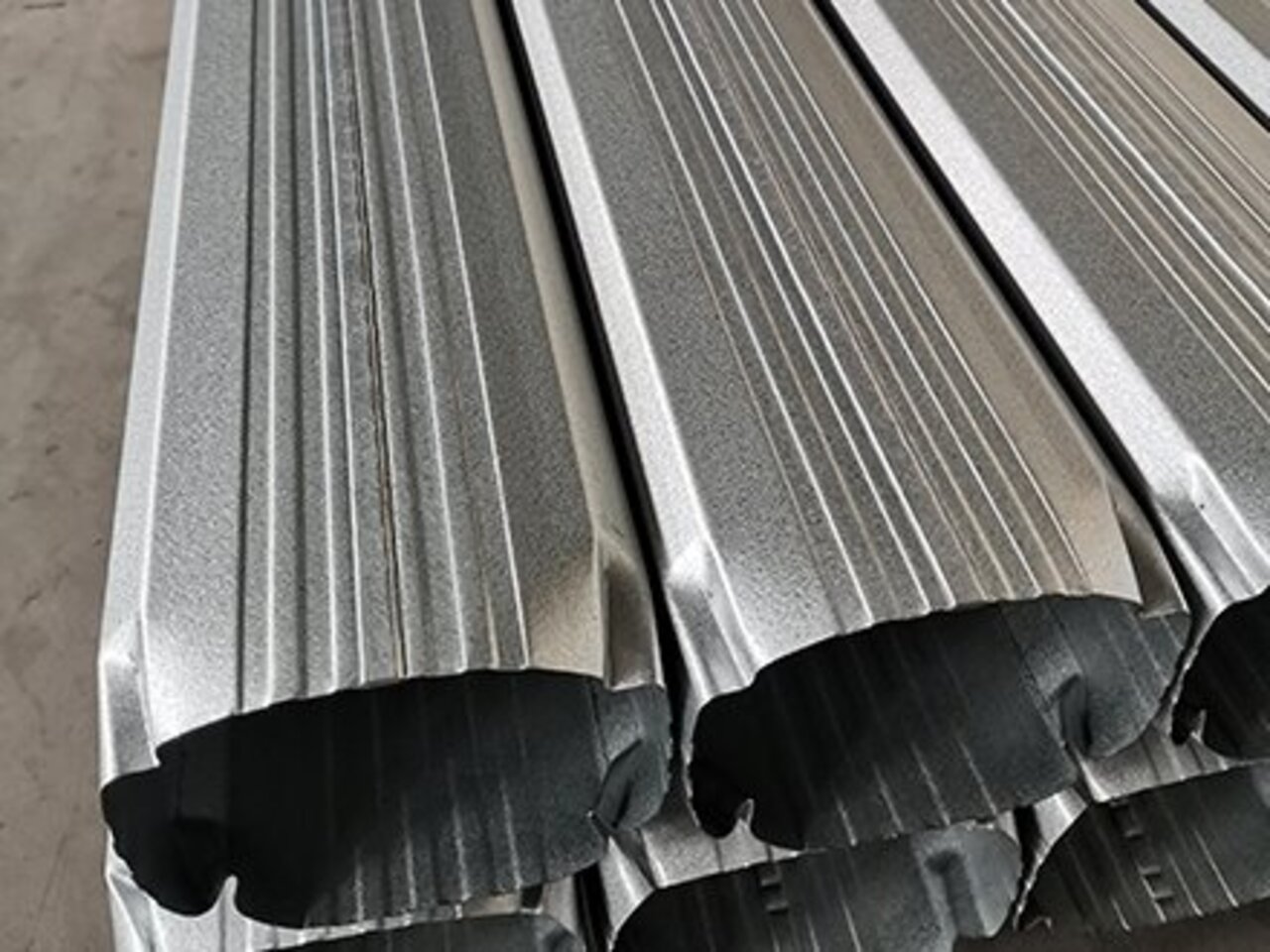 镀锌钢板雨水管